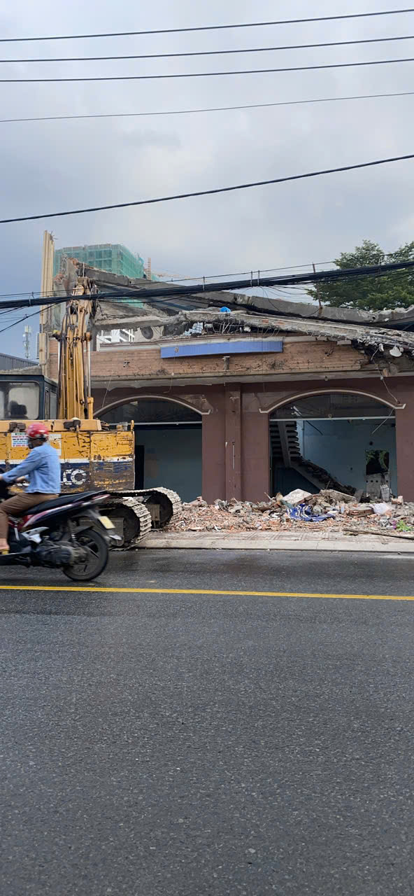 Phá Dỡ Công Trình HCM 0945 988 862 – Thi Công Trọn Gói, Giá Rẻ, Tiến Độ Nhanh